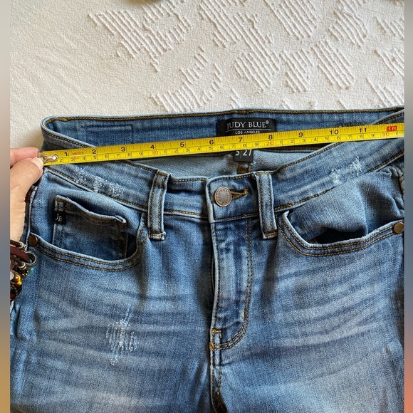 Judy Blue Womens cotton Distressed Mid Rise Slim relaxed Fit Denim Jeans 5/27 - Picture 9 of 10